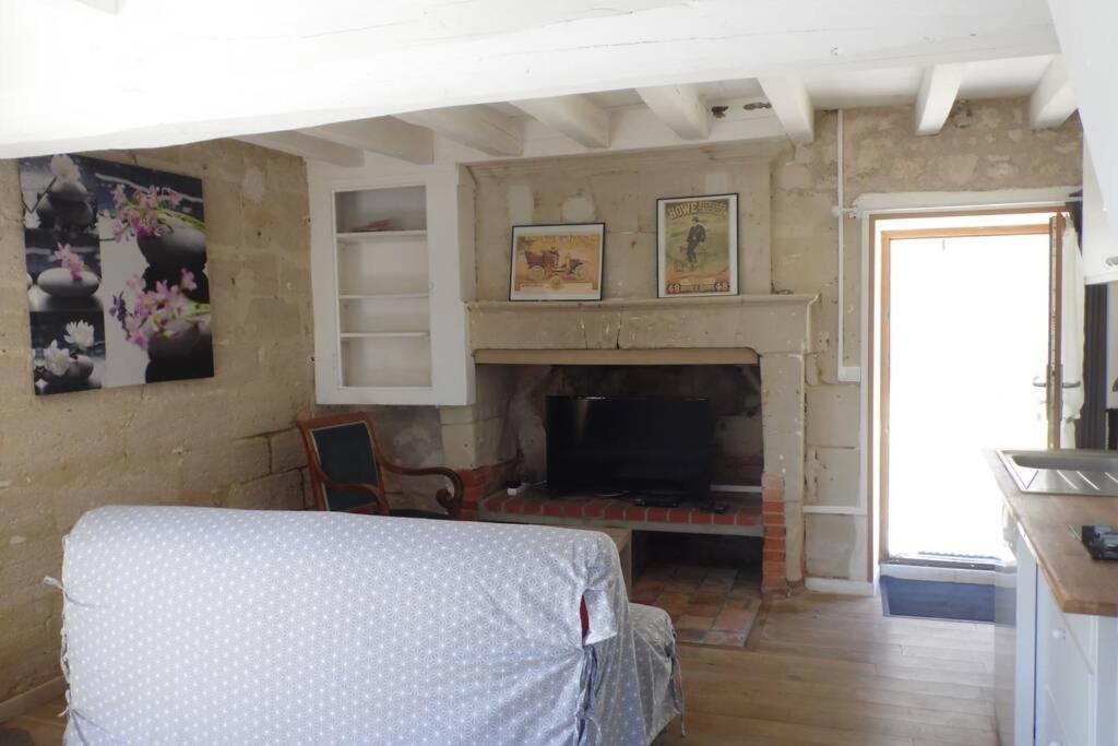 Maisonnette Climatisee Avec Parking Prive Doue-en-Anjou Екстер'єр фото